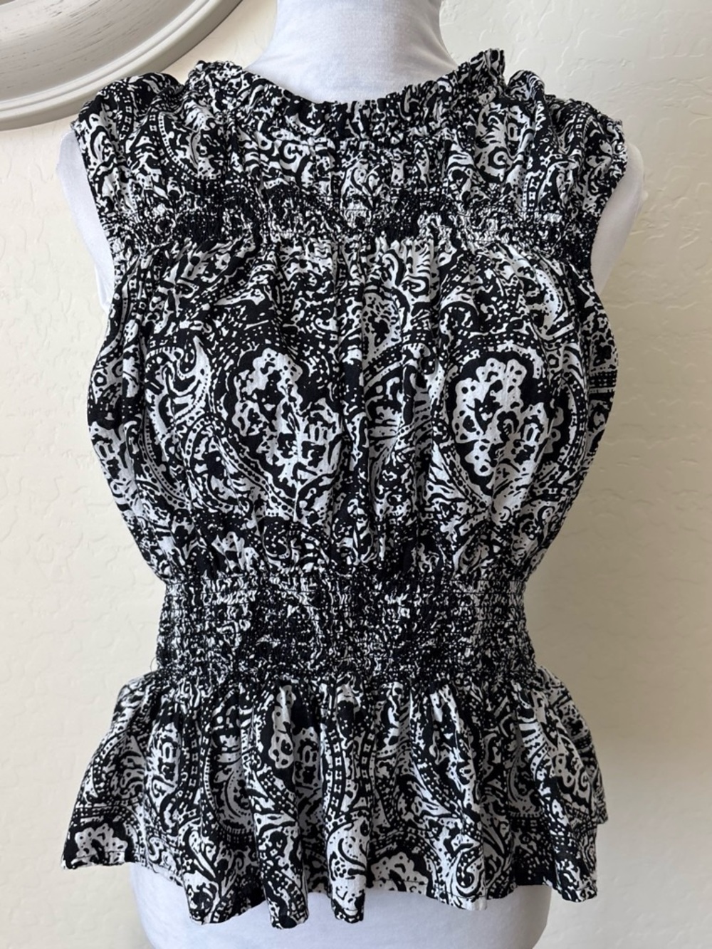 a.n.a Black & White Paisley Smocked Sleeveless Top